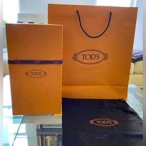 Authentic TOD’S shopping bag, box, dust bag, tissue & 2 Ribbons